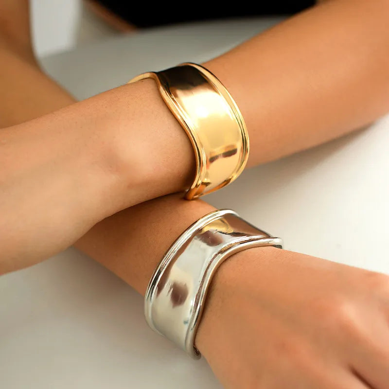 Opening Metal Bracelet
