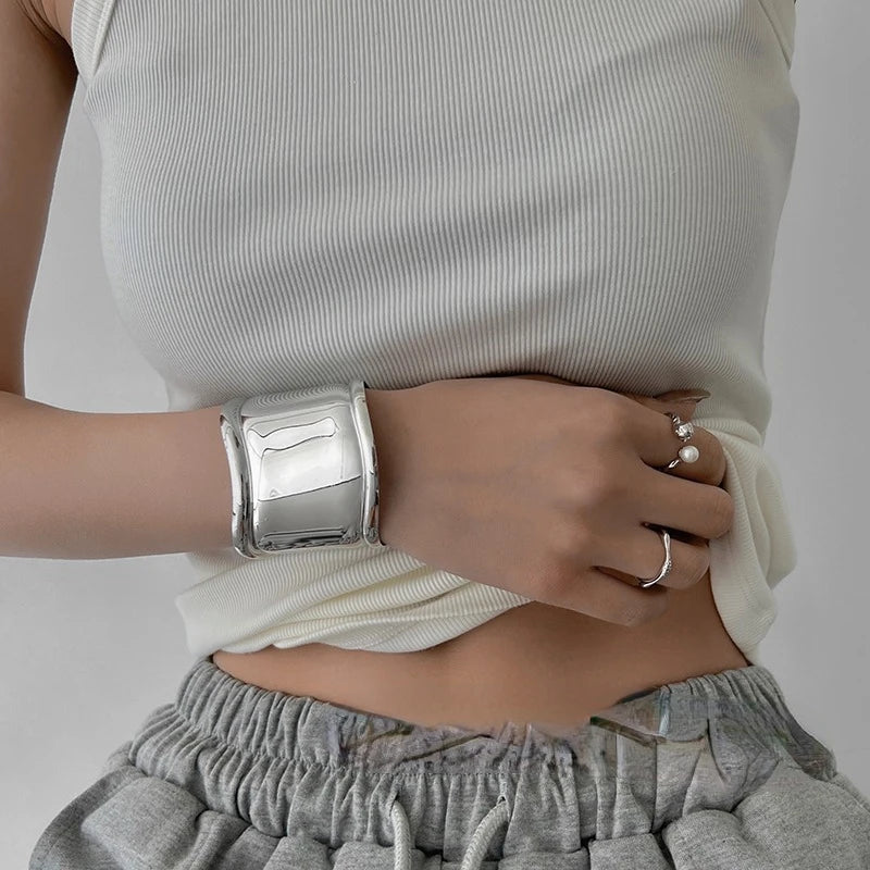 Opening Metal Bracelet